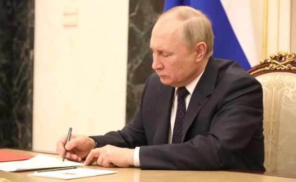 kremlin.ru |  В ответ на санкции. Путин утвердил новые правила валютного регулирования