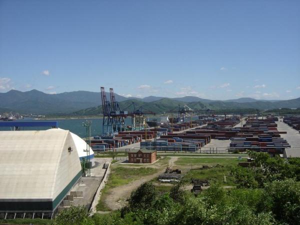 фото KONKURENT |  Maersk выставила на продажу акции крупного в России контейнерного оператора